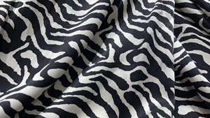 16mm <span class=keywords><strong>2023</strong></span> soie coton froissé crêpe Satin tissu imprimé zèbre mode pour filles vêtements de nuit robes mariages Costumes - Product Image 3