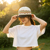 Gorra de béisbol retro de pana con bordado de ondas coloridas y rayas arcoíris, gorra snapback ajustable estilo años 70 para exteriores