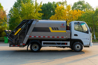 2025 nouveau efficace 5.3 CBM petit camion compacteur à ordures Transmission manuelle Diesel poubelle Van pour l'assainissement