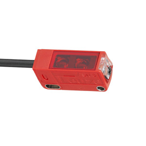 Capteur à réflexion diffuse Leuze Ht3c4p-200-M12 LED rouge, distance de détection 0,45 m avec suppression de l'arrière-plan - Product Image 2