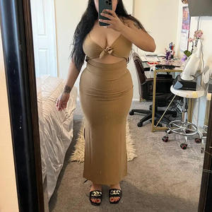 Europe et Amérique tricotent une robe à bretelles sans manches simple au printemps et en été, fuite de dos et jupe longue sexy avec cou. - Product Image 3