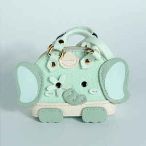 Nouveau Porte-clés de Luxe Tendance avec Mini Sac à Main, Pendentif de Créateur et Petits Breloques Ornementales, en Cuir de Luxe pour Sac à Main - Product Image 6