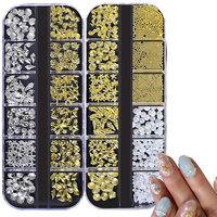 Vente en gros de rivets en métal 3D en forme de coquillage, fleurs décoratives multi-formes pour ongles, accessoires de strass pour la décoration des ongles en salon de manucure