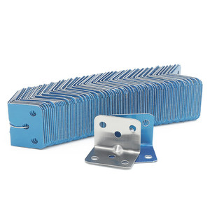 Support d'angle en acier inoxydable à 90 degrés en forme de L pour la fixation de tables, chaises, bancs, armoires et autres meubles - Product Image 1