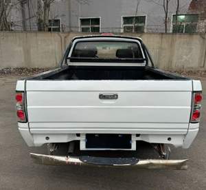 Camioneta blanca Foton Sapu usada, motor diésel de cuatro ruedas de 2,8 l - Product Image 4