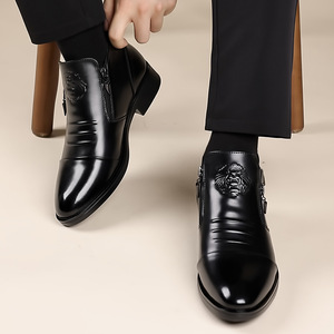 Bottes Martin pour hommes en cuir véritable, bout pointu, semelle en caoutchouc, doublure en fourrure, logo lion embossé, chaudes pour l'hiver - Product Image 2