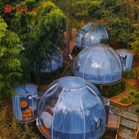 Dôme de glamping moderne en polycarbonate transparent avec structure en aluminium préfabriquée, tente igloo thermoformée, hôtel arc étanche avec salle de bain