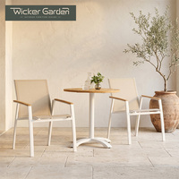 Ensemble bistrot d'extérieur moderne en teck et aluminium - Table et chaises pliantes peu encombrantes, imperméables, empilables et durables