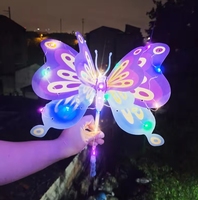 2024 vente chaude lueur dans l'obscurité mignon bâton coloré lumineux enfants jouets papillon bâton lumineux pour cadeaux