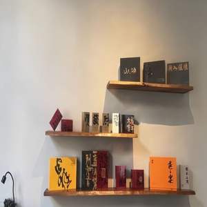 Estante Flotante de Madera Maciza para Pared, Organizador de Almacenamiento para Baño, Cocina y Sala de Estar - Product Image 4