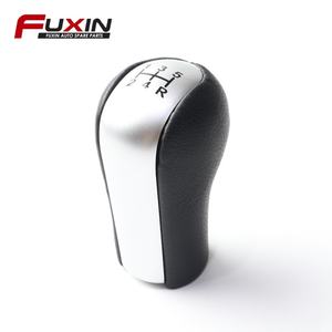 Pommeau de levier de vitesse en cuir argenté 5 vitesses adapté à la Toyota Corolla - Product Image 2