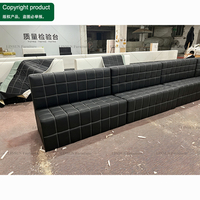 Mobilier de club de nuit commercial : Canapé banquette rembourré en PU et table lumineuse à LED pour zone VIP, salon chicha, bar de club