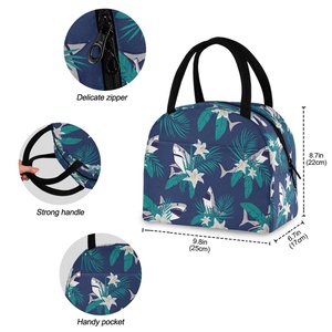 Hawaiian Tropical Flowers Stylish Lunch Bag Polyester Insulation Thermal Picnic Cooler Lunch Bag for Outdoor Office Worker - Product Image 3