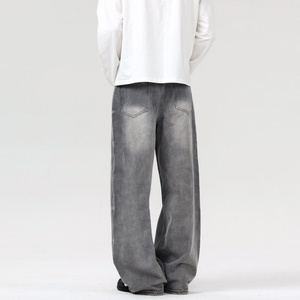 กางเกงยีนส์ทรงตรงเอวกลางสไตล์ลำลองสีเทาแบบหลวมพิมพ์ลายเรียบสไตล์วินเทจสำหรับผู้ชาย  รับสกรีนโลโก้  คอลเลคชั่นฤดูใบไม้ร่วง-ฤดูหนาว - Product Image 4