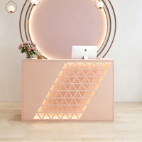 Comptoir de réception moderne et minimaliste personnalisé avec panneau LED éclairé pour salon de beauté et boutique de vêtements