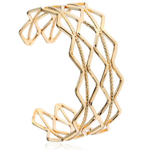 Trendz en gros TOP UN bracelet à breloques en métal en métal pour femme - Product Image 1