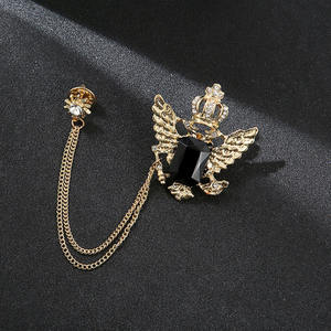 <span class=keywords><strong>Vintage</strong></span> Anstecknadel <span class=keywords><strong>Eagle</strong></span> Crown Chain Brosche verkrustete Strass steine Quaste Legierung männlicher Anzug dekorative Kristall Herren Broschen Stifte - Product Image 3