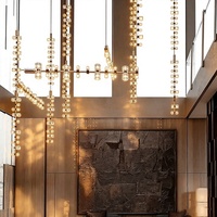 Lustre LED Artistique Long Sur Mesure de Source Directe pour Villas, Escaliers en Verre à Plafond Ouvert, Projets de Hall d'Entrée - Chine