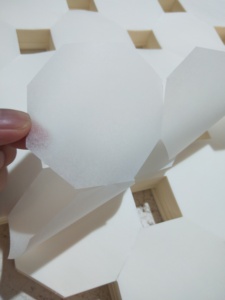 Papier sulfurisé pré-découpé pour cuiseur vapeur en bambou, avec revêtement en silicone octogonal connecté/à points, pour la cuisson de pains vapeur - Product Image 6