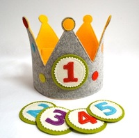 Haute qualité garçon ou fille feutre premier anniversaire fête chapeau feutre couronne fleur jouet avec taille personnalisée pour les enfants fête