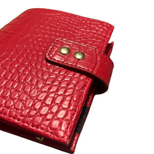 Planificador de Presupuesto Rojo con Diseño de Cocodrilo, Duradero, con 6 Anillas, Tamaños A5, A6 y A7, con Cierre Dorado, para la Organización Diaria del Presupuesto de Mujeres - Product Image 3