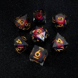 Ensemble de dés DND en vrac de 7 pièces avec logo personnalisé, dés en résine polyédrique <span class=keywords><strong>chat</strong></span> noir pour les jeux de rôle sur table D&D - Product Image 1