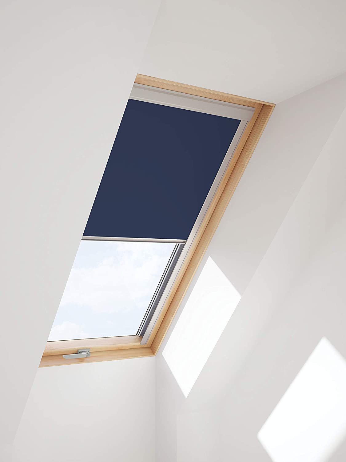天窗屋顶遮光窗卷帘热滑涂层遮光遮阳用于屋顶窗帘 - buy skylight