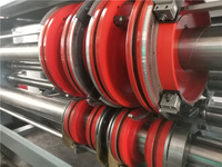 Machine d'impression flexographique semi-automatique à 4 couleurs avec alimentation par chaîne, rainurage et découpe pour carton ondulé