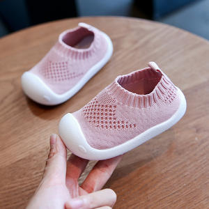 Chaussures de sport pour enfants en gros – Respirantes, décontractées, en maille, à semelle souple et antidérapante pour bébés et tout-petits (filles et garçons) - Product Image 6