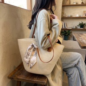 Nouvelle Écharpe et Sac à Bandoulière en Crochet Tissé pour Femme avec Imprimés Animaux, Fermeture Éclair et Fermoir CN - Product Image 2
