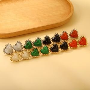 Boucles d'oreilles clous romantiques œil de chat ovales en forme de cœur en acier inoxydable plaqué or 18 carats pour femmes, vente en gros de bijoux personnalisés à la mode - Product Image 5