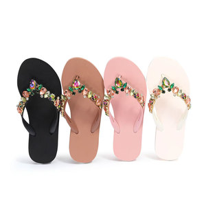 Nouvelles tongs de plage d'été en gros, décorations brillantes, tongs de luxe, tongs à diamants, pantoufles pour femmes - Product Image 5