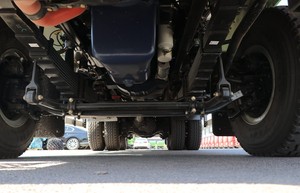 Camión Volquete SINOTRUCK X3000 6X4, 351-450hp, Diésel Euro 5, Trabajo Pesado, Transporte de Lodo para Construcción Urbana - Product Image 5