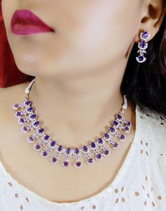 Ensemble de collier anti-ternissement pour femmes indiennes avec boucle d'oreille assortie et bijoux Maang Tika AD pour cadeau de fiançailles de fête de mariage - Product Image 1