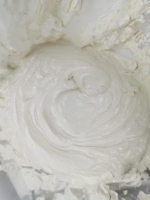 Pâte de polissage blanche composée à prix spécial avec abrasifs à base d'alumine pour finition miroir