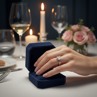 Hermoso Anillo de Diamante Corte Princesa en Oro Blanco Sólido de 14k