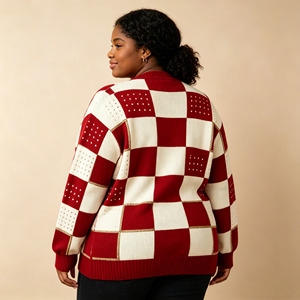 <span class=keywords><strong>Cardigan</strong></span> da Donna Rosso e Bianco a Quadretti con Cuori, Fori Traspiranti, Filo Dorato, Scollo a V e Tasche, in Jacquard - Product Image 2