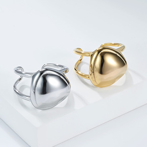 Anillo curvo liso de alta gama estilo francés y único para mujer, diseño exclusivo, elegante y moderno, versátil. - Product Image 2