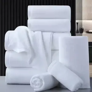Set di Asciugamani <span class=keywords><strong>da</strong></span> Bagno di Lusso Bianchi per Hotel all'Ingrosso in Cotone Biologico Ecologico con Logo Personalizzato Super Assorbenti e Morbidi per <span class=keywords><strong>Sauna</strong></span> e Spa - Product Image 3