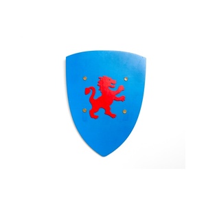 Escudo de madera hecho en España decorativo único hecho a mano de buena calidad Kamelot L azul para niños - Product Image 1