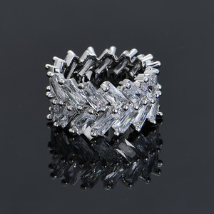 Anillo Rectangular de Zirconia Personalizado para Hombre, Anillo Simple con Forma de Rombo - Product Image 1