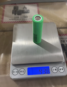 <span class=keywords><strong>INR</strong></span> 18650 <span class=keywords><strong>25R</strong></span> 3.7V 2500mah batterie au lithium-ion Rechargeable 20A cellule d'alimentation pour outils électriques coréens Sam cylindrique 18650 2500mah - Product Image 4