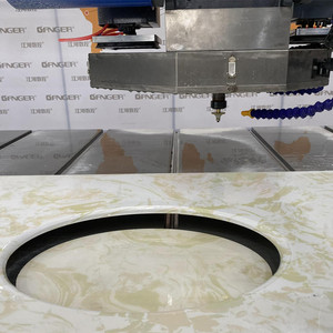 5-Achsen-Steinbrückensäge CNC-Plattenschneidemaschine für Marmor-Arbeitsplatten mit Lochbohrfunktion - Product Image 3