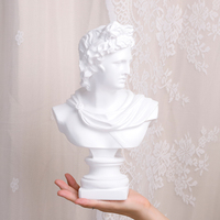 Redeco Unique Art Statue David Simple Figure Sculpture Résine Blanche Artistique Corps Humain Buste Figurine Pour Cadeaux Décoration de La Maison