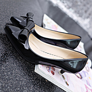 Nuove <span class=keywords><strong>Scarpe</strong></span> da Donna alla Moda con <span class=keywords><strong>Tacco</strong></span> <span class=keywords><strong>Basso</strong></span>, Punta Affusolata e Fiocco Elegante - Product Image 3