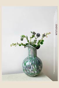 Jarrón de cristal hecho a mano con manchas de colores - Product Image 5