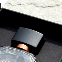 Boîte à parfum rigide noire magnétique de luxe sur mesure, style livre, boîte fermée, présentation pour emballage de parfum personnalisé