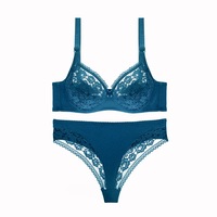 Ensemble soutien-gorge et culotte grande taille pour femme avec dentelle, bretelles réglables, fermeture à crochet au dos, lingerie à armatures, ensemble ajusté