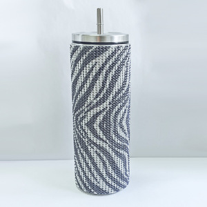 Gobelet isotherme en acier inoxydable 20oz avec paille, entièrement recouvert de strass, surface entièrement ornée de strass, cadeau pour femme - Product Image 3