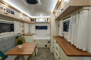 Caravane tout-terrain tout aluminium, durable, pour voyages longue distance en <span class=keywords><strong>camping</strong></span>. - Product Image 4